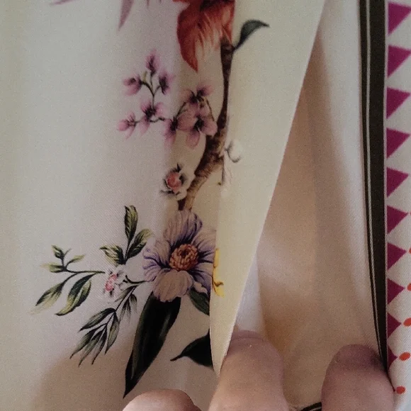 Johnny Was Cream Floral Women's Shorts - Picture 4 of 11